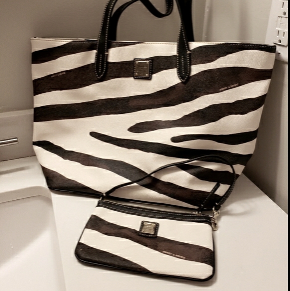 Dooney and Bourke Tote and wristlet
